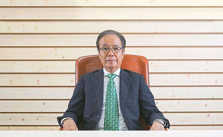 代表取締役会長 前田　和彦 写真